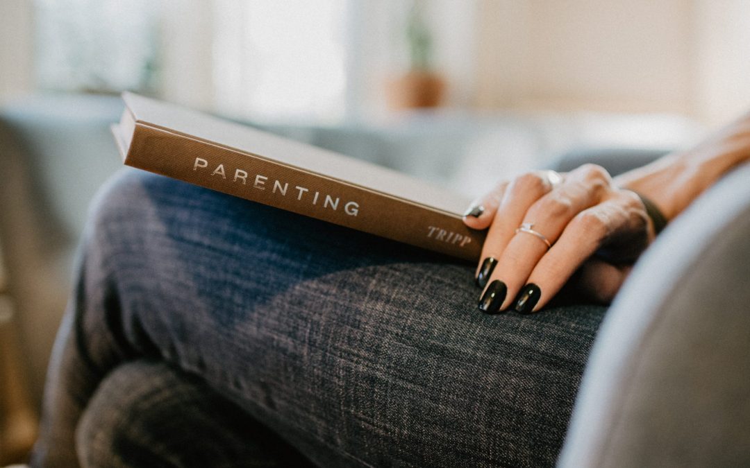 6 of the Best Parenting Books for Raising Connected & Resilient Kids